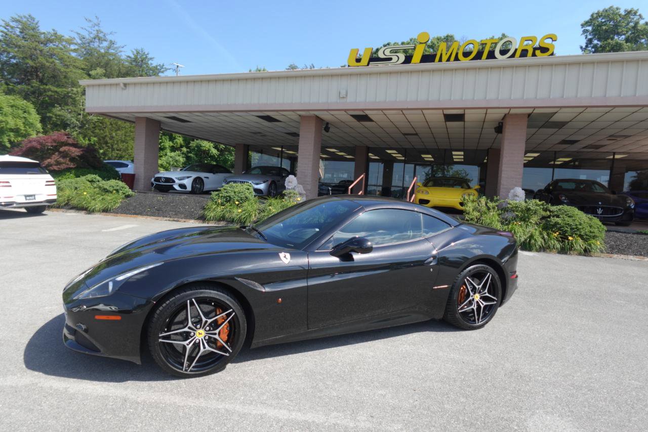 Used 2015 Ferrari California T RWD image 28