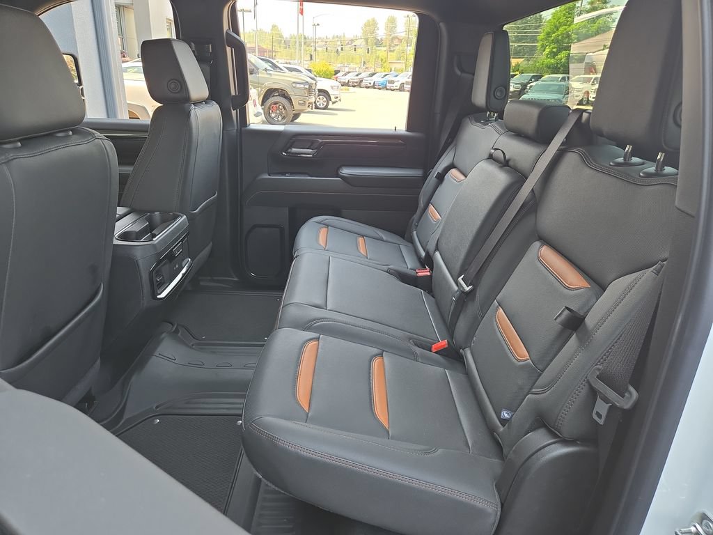 Used 2026 GMC Sierra 2500 AT4 AWD/4WD image 15
