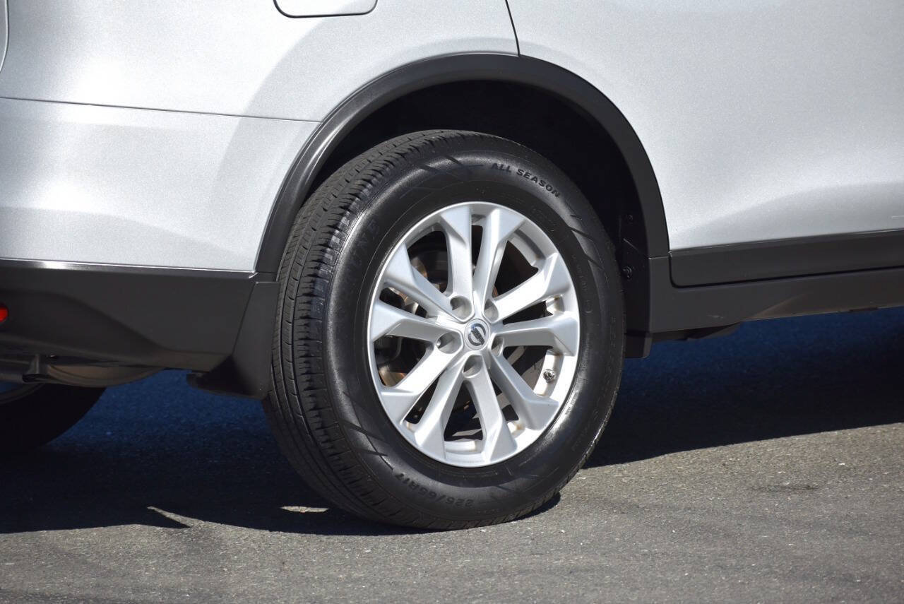 Used 2015 Nissan Rogue SV AWD/4WD image 12