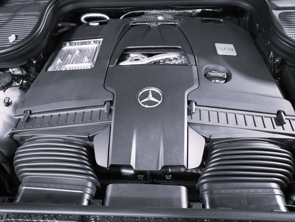 Used 2026 Mercedes-Benz GLS 580 4MATIC image 94