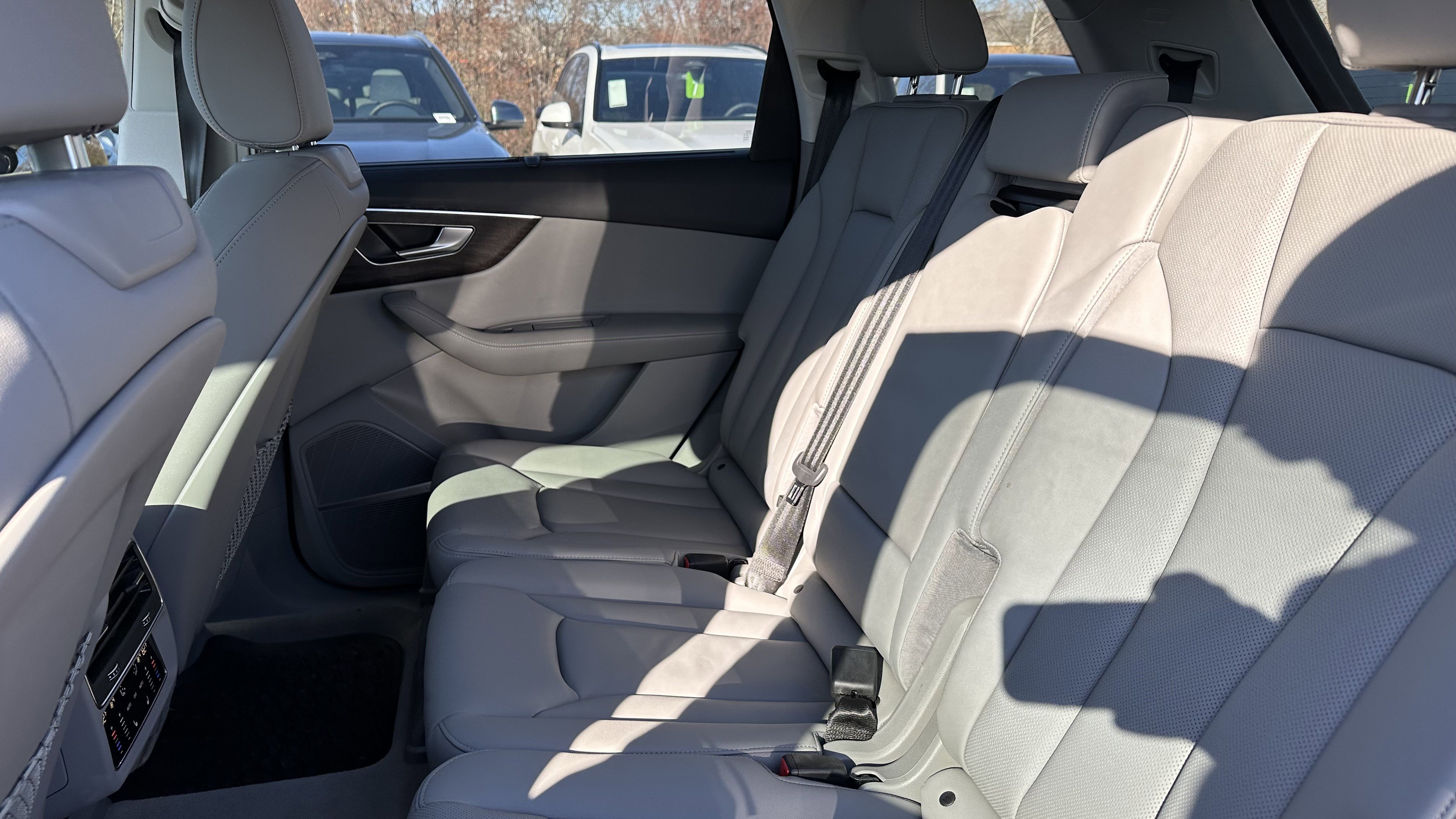 Used 2023 Audi Q7 2.0T Premium Plus w/ Premium Plus Package image 32