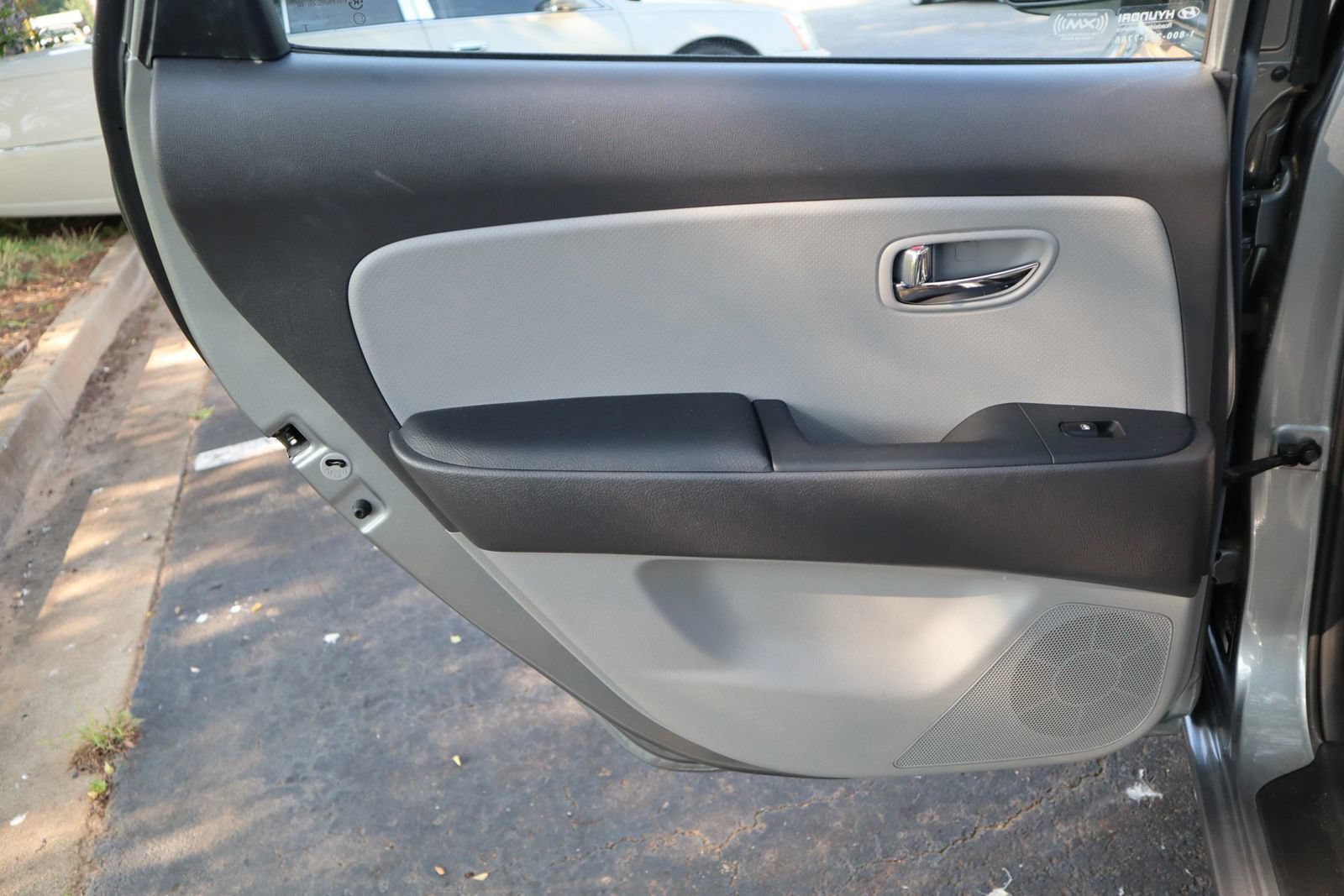 Used 2010 Hyundai Elantra GLS FWD image 9