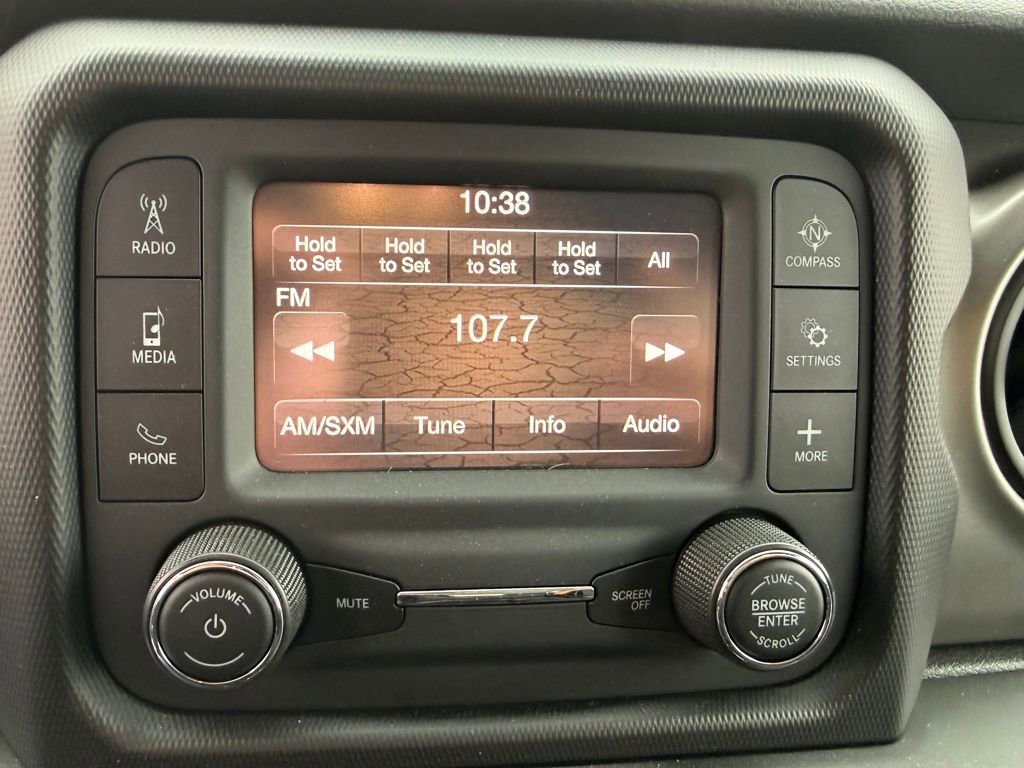 Used 2020 Jeep Gladiator Sport image 15