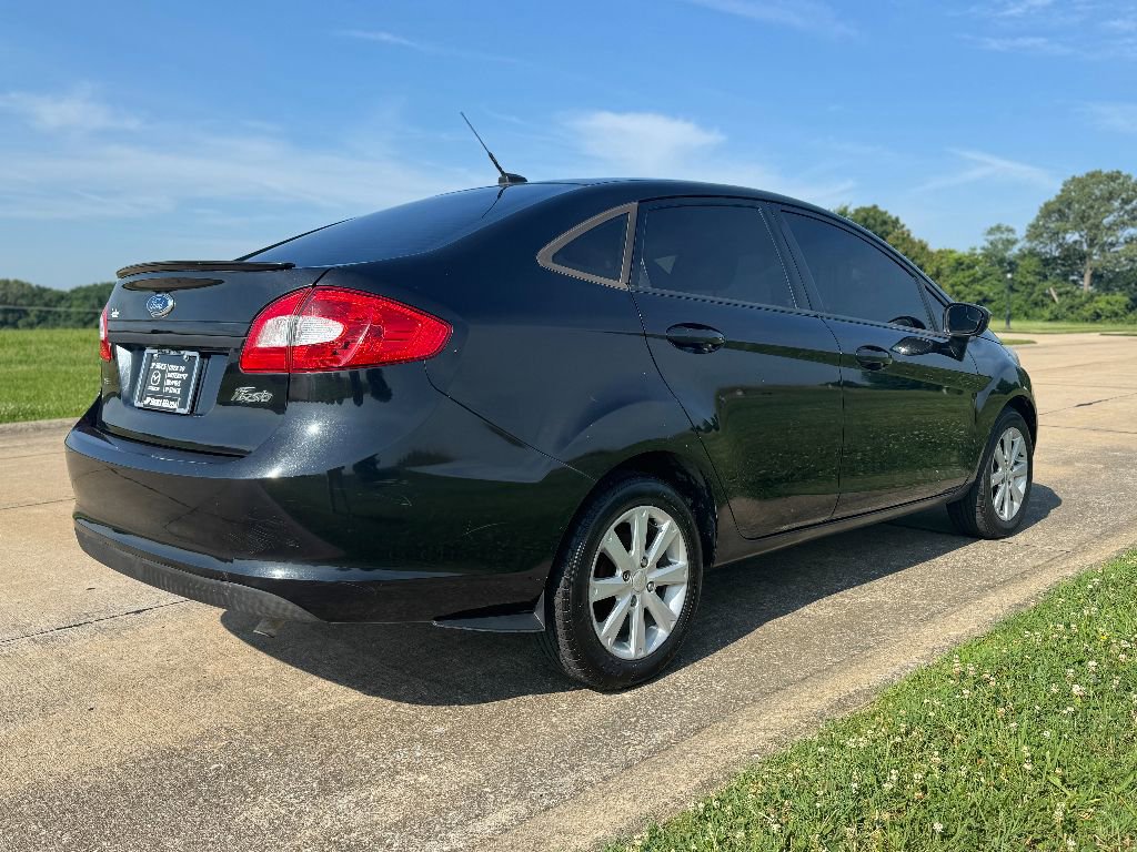 Used 2011 Ford Fiesta SE w/ 203A Rapid Spec Order Code image 8