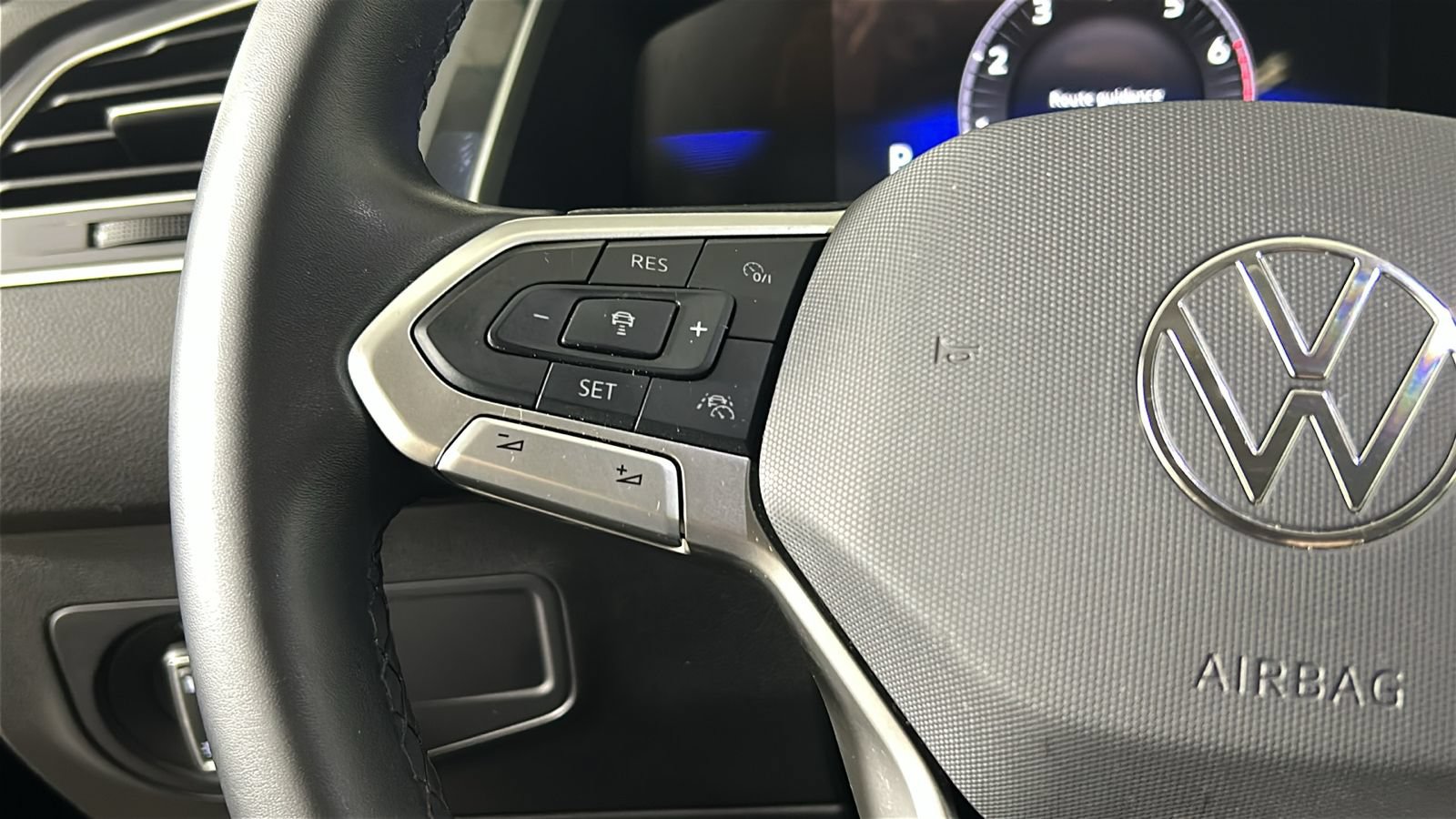Used 2024 Volkswagen Tiguan Wolfsburg Edition AWD/4WD image 16