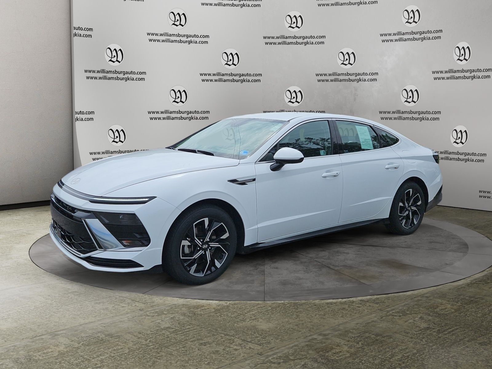 Used 2025 Hyundai Sonata SEL FWD image 1