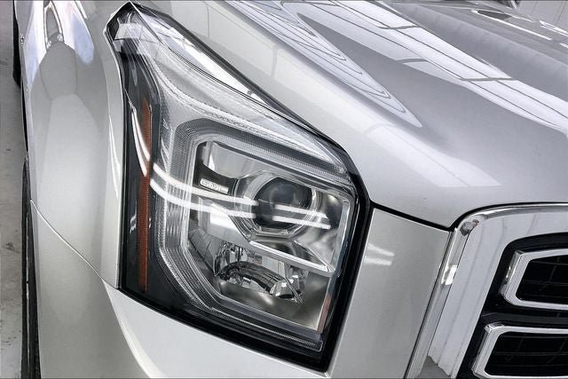 Used 2018 GMC Yukon XL SLT w/ Open Road Package AWD/4WD image 26