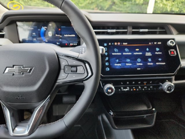 New 2027 Chevrolet Bolt LT w/ Comfort Package FWD image 26