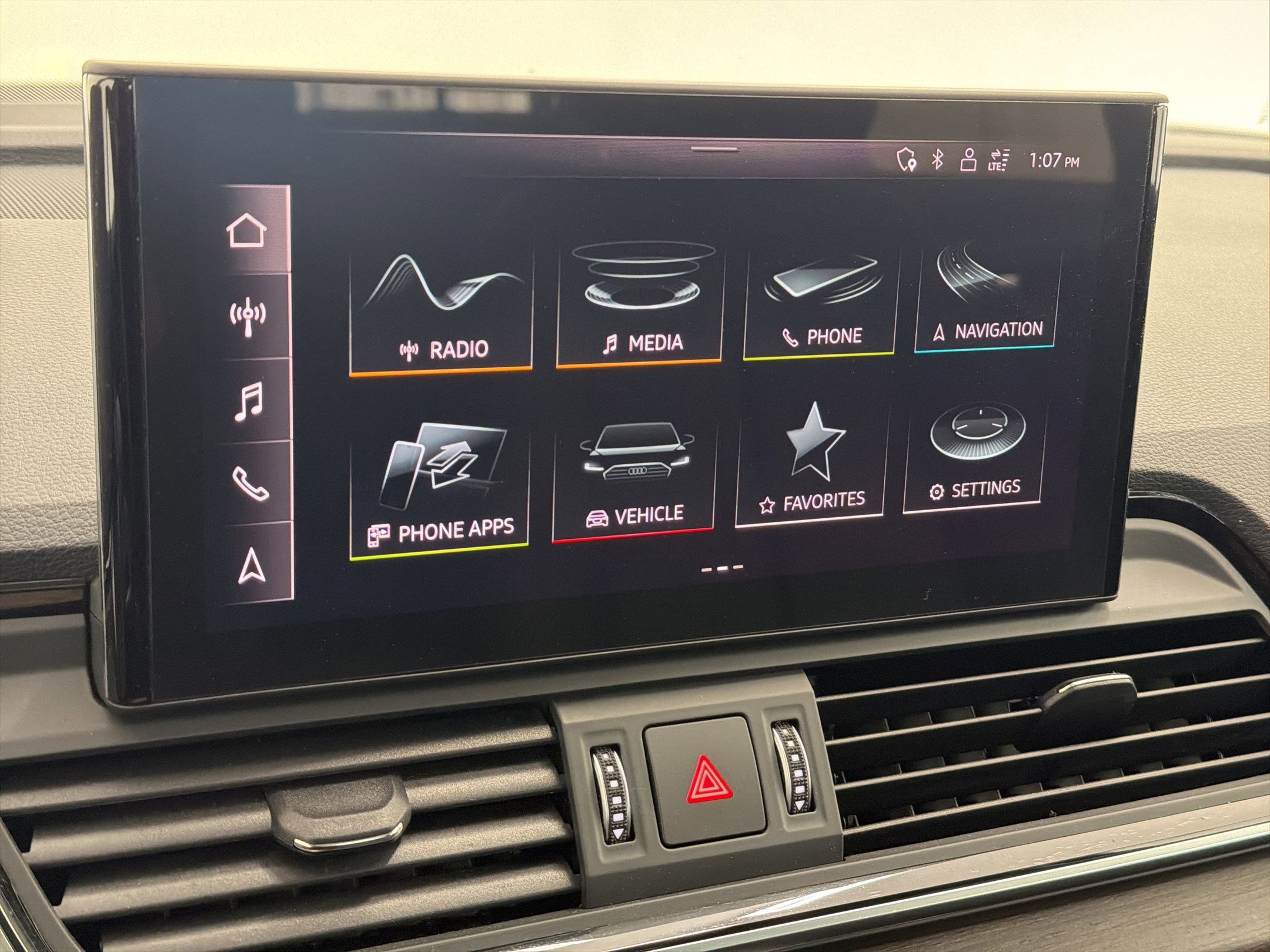 Used 2023 Audi Q5 Premium w/ Convenience Package image 20