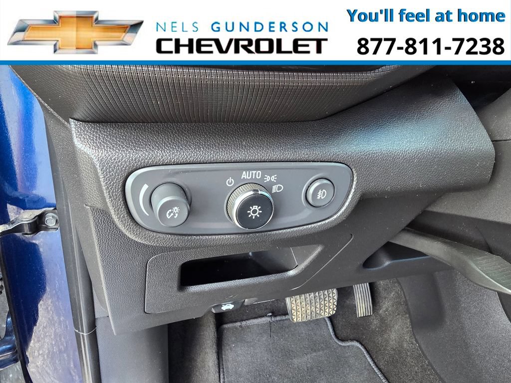 Used 2022 Chevrolet TrailBlazer LT FWD image 17