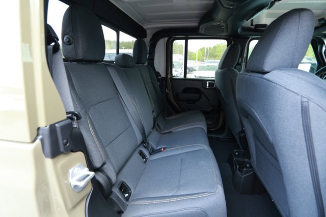 New 2026 Jeep Gladiator Sport image 28