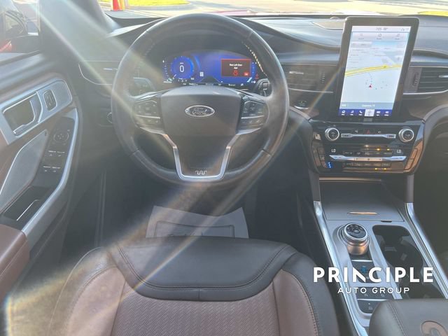 Used 2021 Ford Explorer King Ranch w/ Premium Technology Package RWD image 34