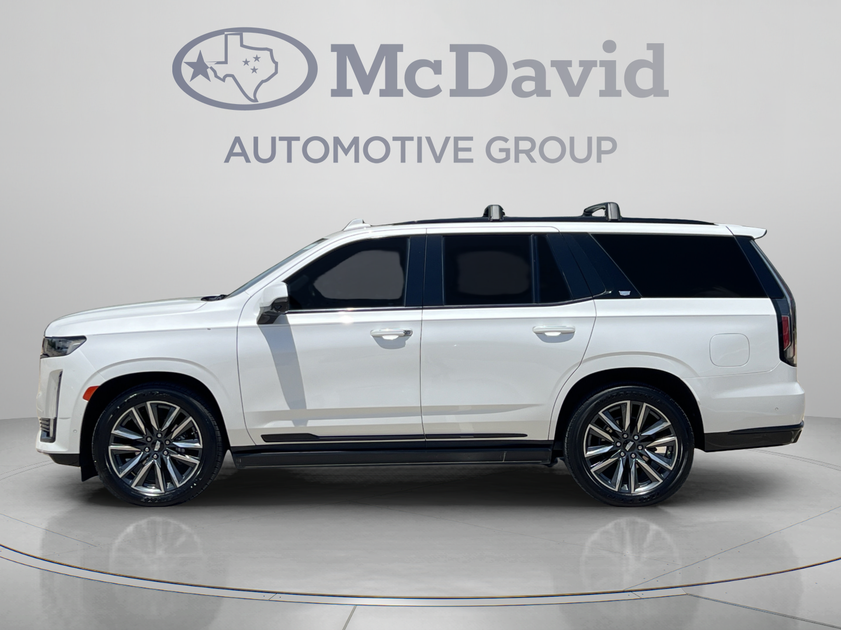 Used 2022 Cadillac Escalade Sport Platinum w/ Heavy-Duty Trailer Package AWD/4WD image 4