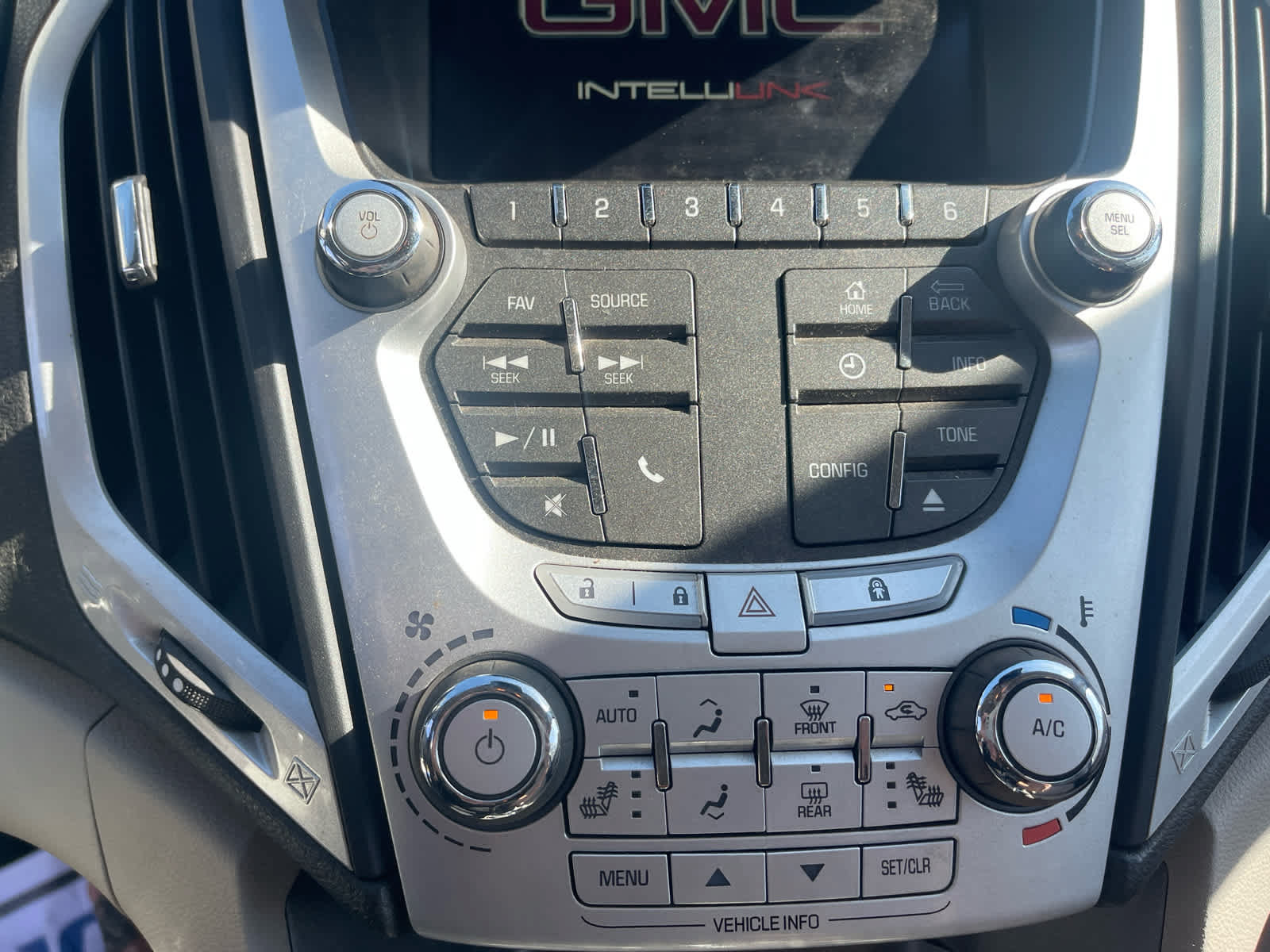 Used 2015 GMC Terrain SLT FWD image 16