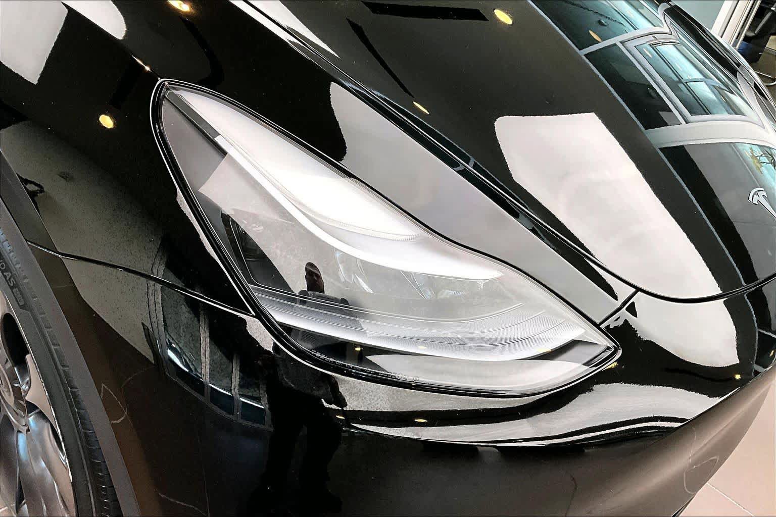 Used 2024 Tesla Model Y Performance image 26