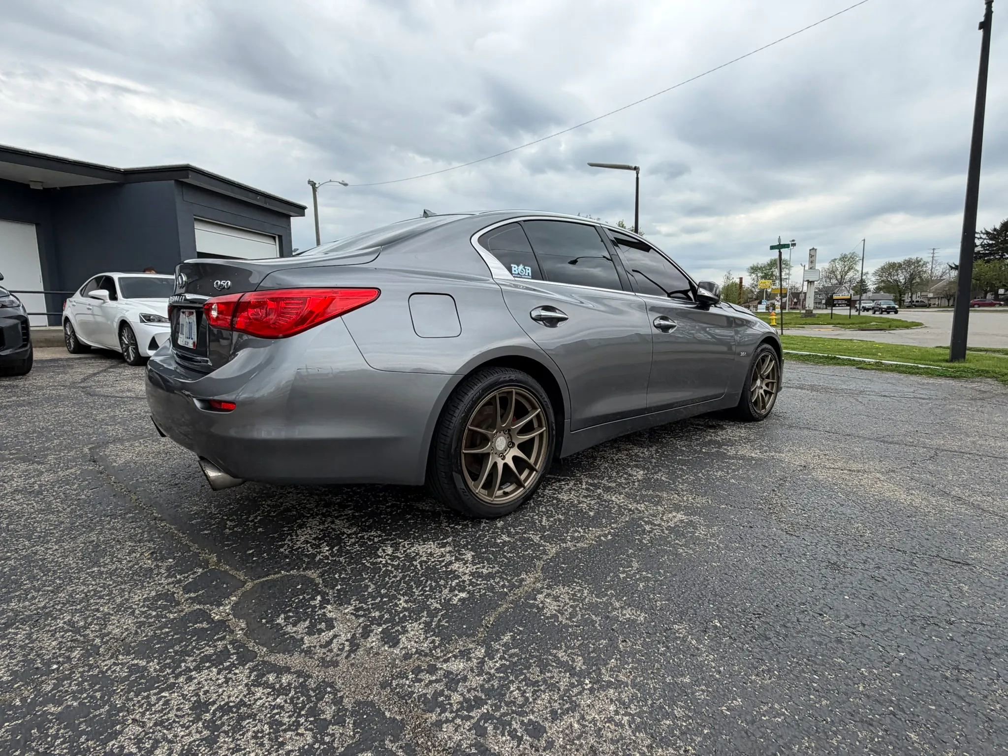 Used 2017 INFINITI Q50 Signature Edition w/ All Weather Package (L93) image 8