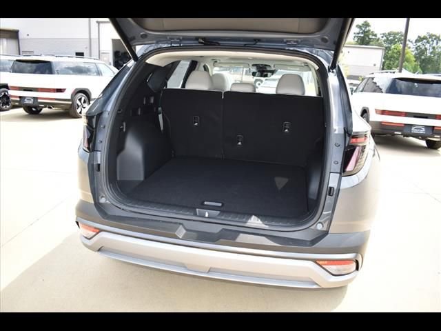 Certified 2025 Hyundai Tucson SEL image 18