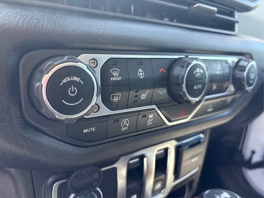 Used 2025 Jeep Wrangler Sport AWD/4WD image 50