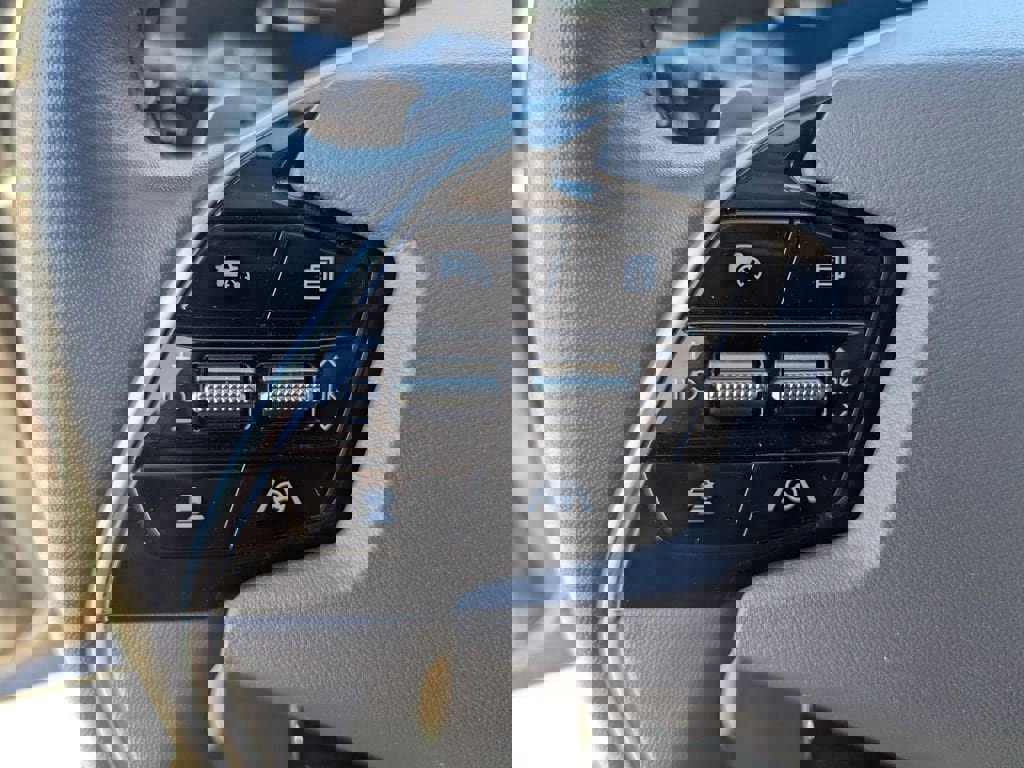 Used 2023 Kia Niro EX Touring image 25