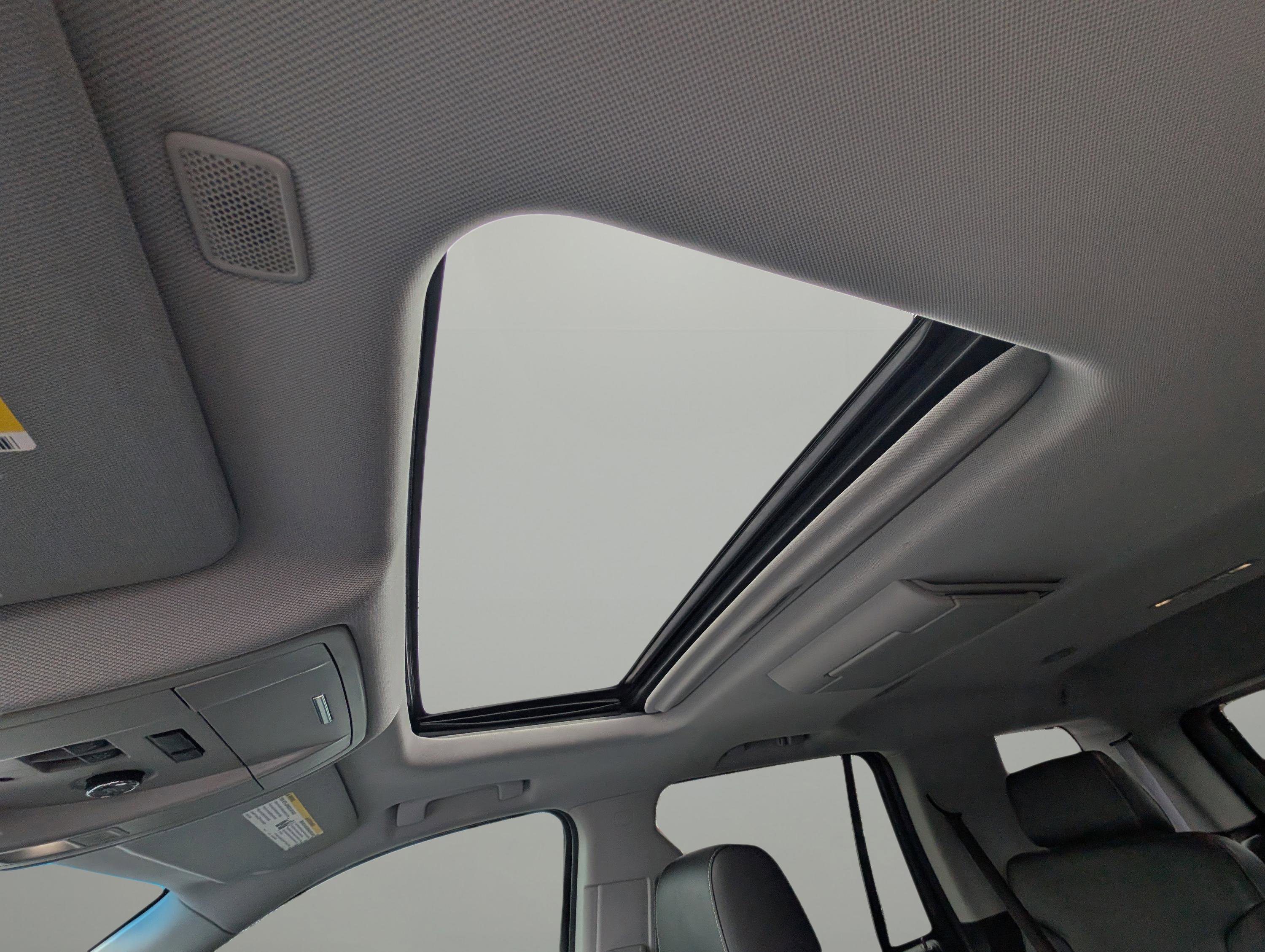 Used 2017 Chevrolet Tahoe LT w/ LT Signature Package image 17