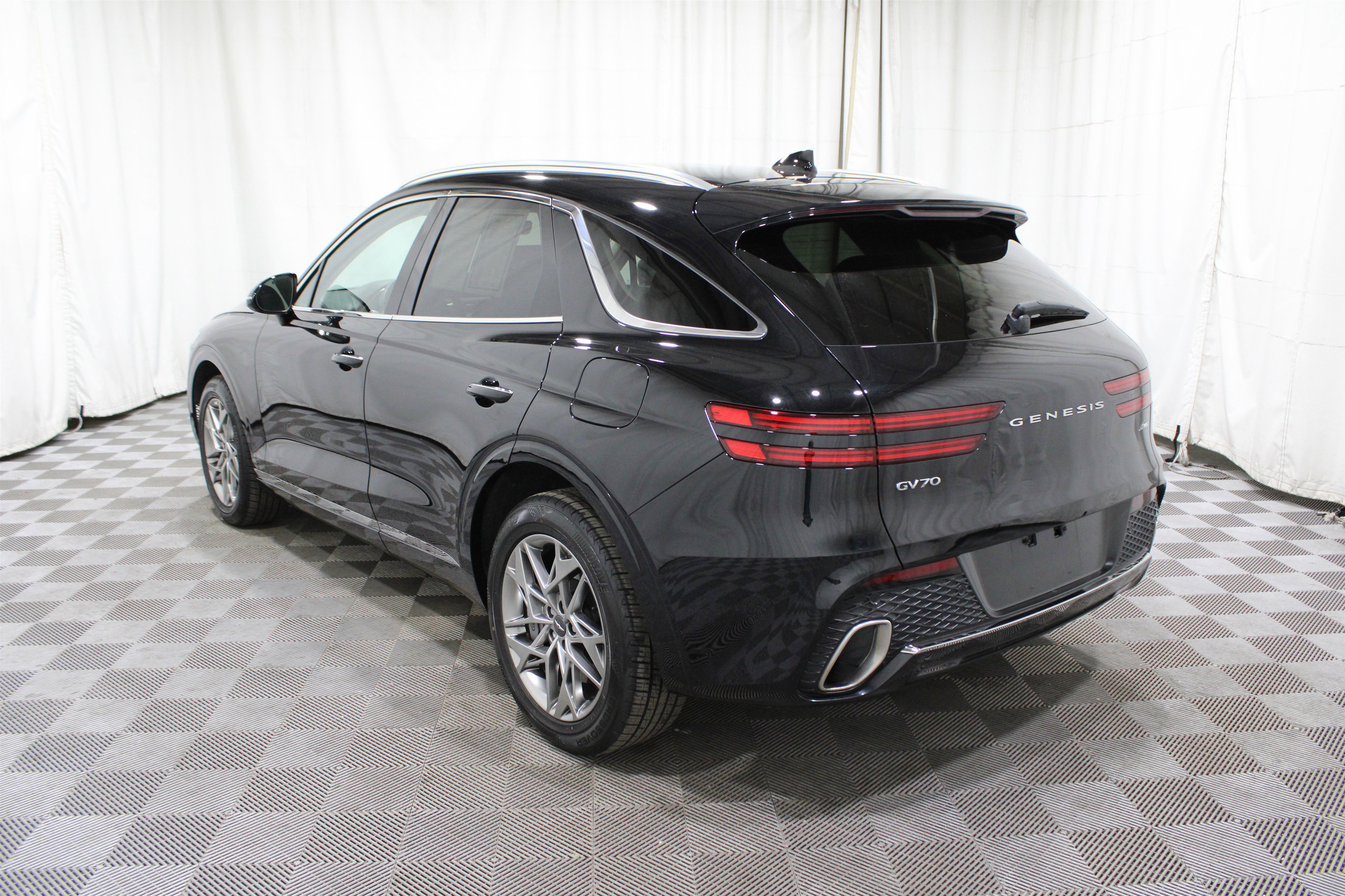 Used 2024 Genesis GV70 2.5T w/ Select Package image 34