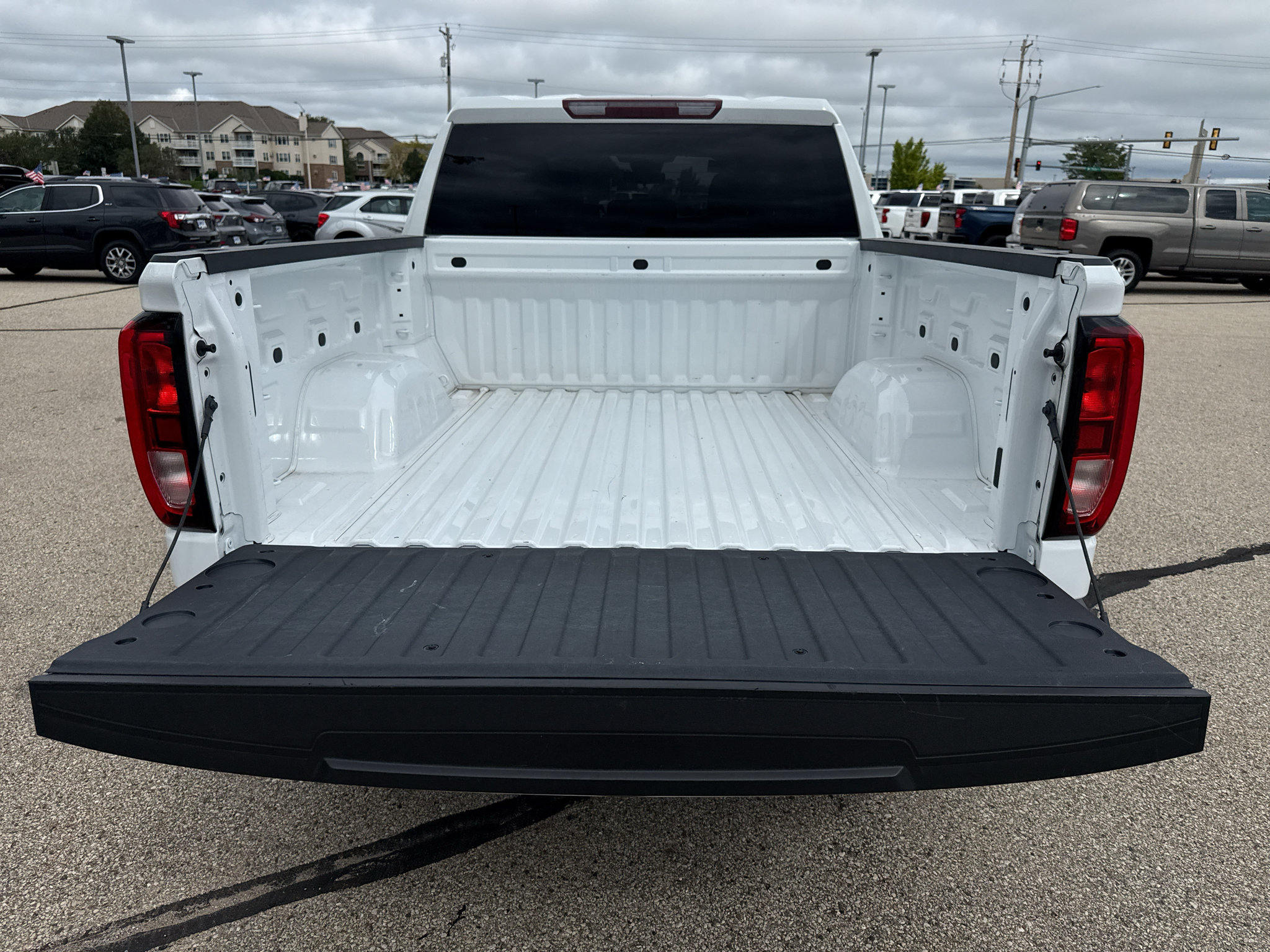 Used 2024 GMC Sierra 1500 Pro w/ Graphite Edition AWD/4WD image 8