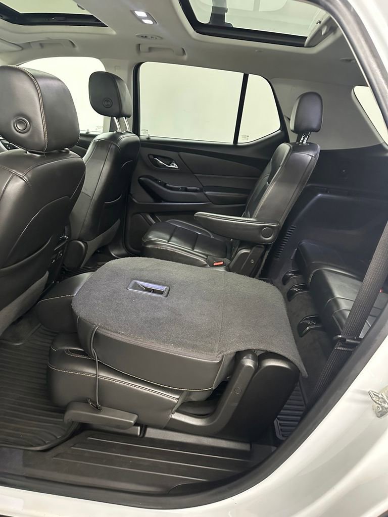 Used 2019 Chevrolet Traverse RS image 29