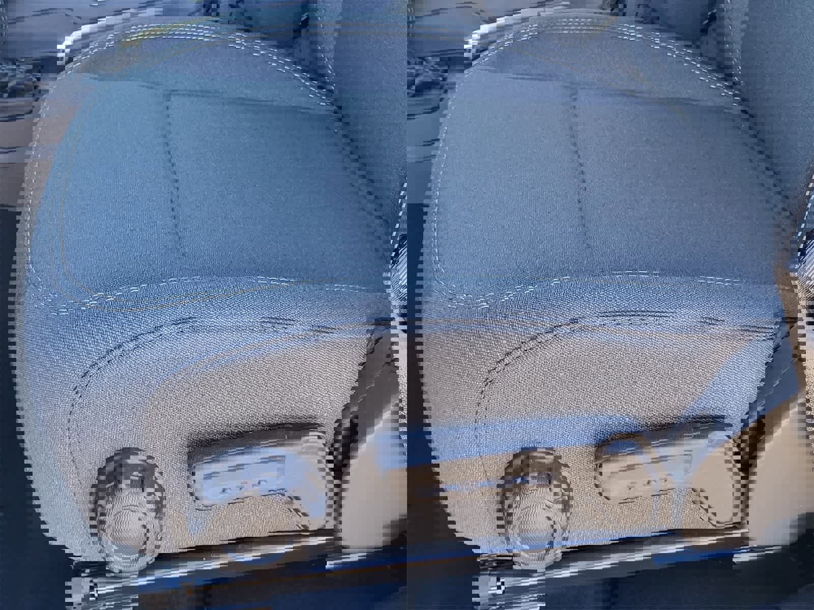 New 2025 Jeep Gladiator Sport image 15