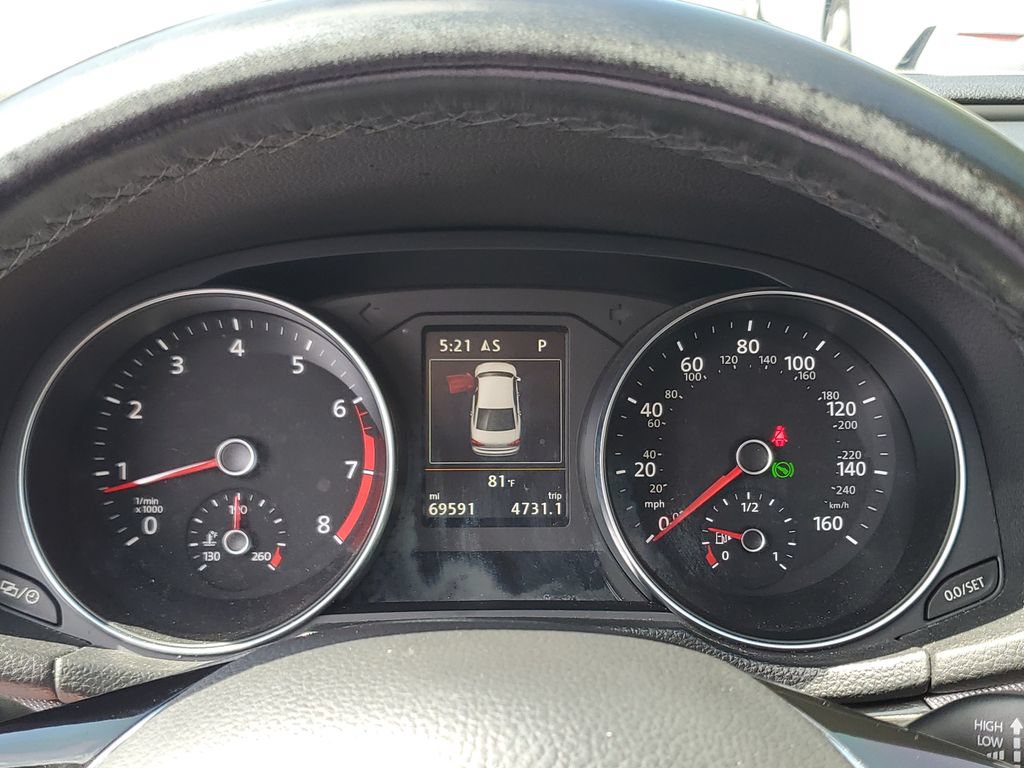 Used 2018 Volkswagen Passat 2.0T SE FWD image 25