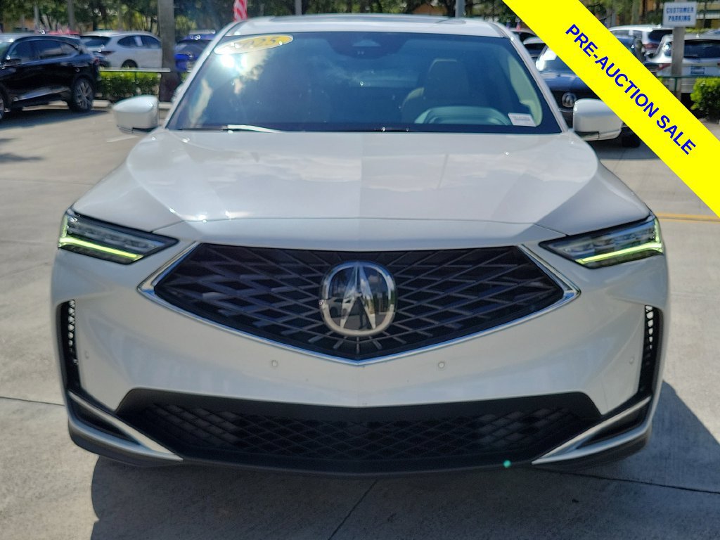 Certified 2025 Acura MDX w/ Technology Package FWD image 2