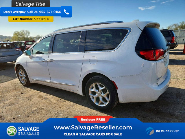 Used 2020 Chrysler Pacifica Limited FWD image 3