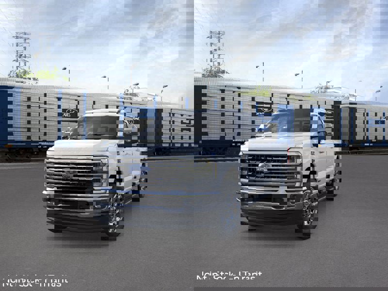 New 2026 Ford F350 4x4 Crew Cab Super Duty image 2