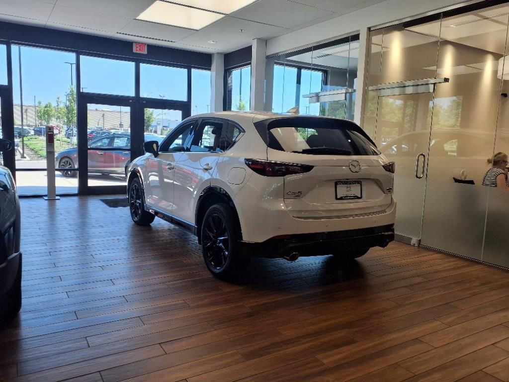 New 2025 MAZDA CX-5 Carbon Edition image 2
