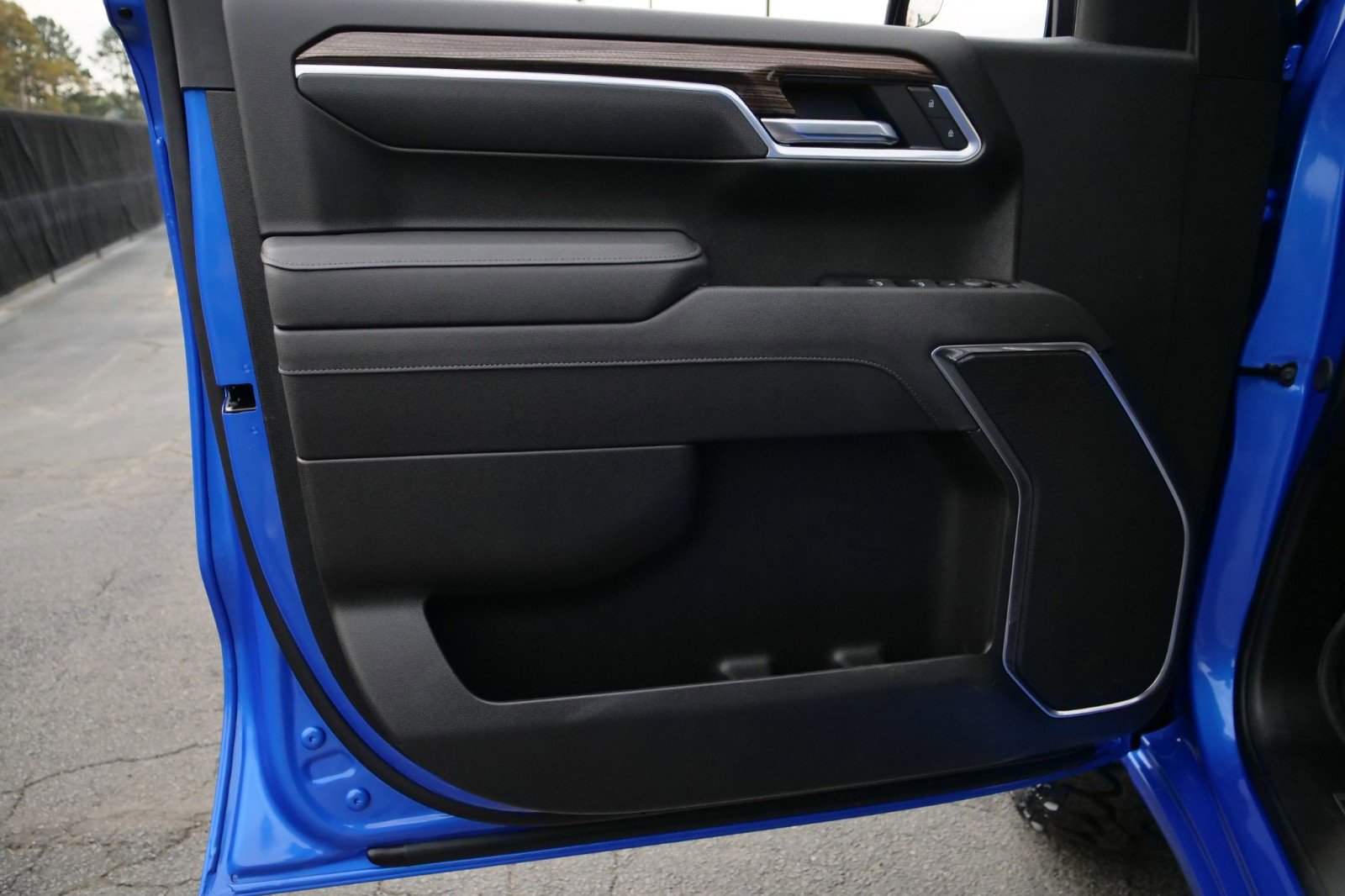 Used 2025 Chevrolet Silverado 1500 RST image 28