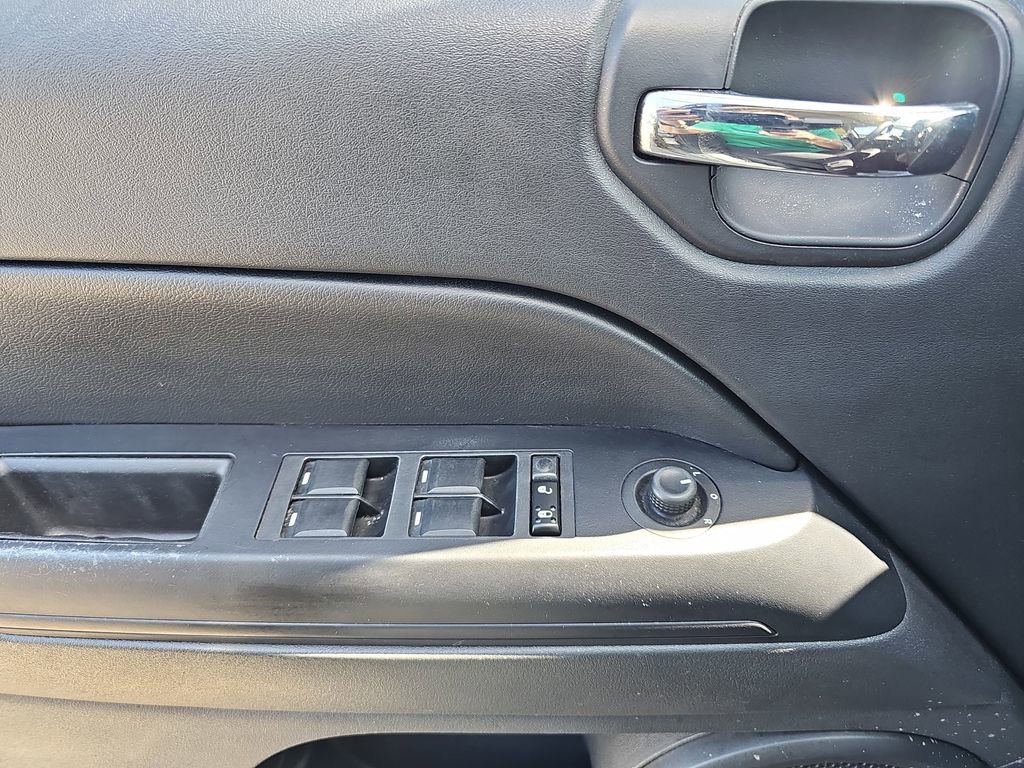 Used 2012 Jeep Compass Sport image 29