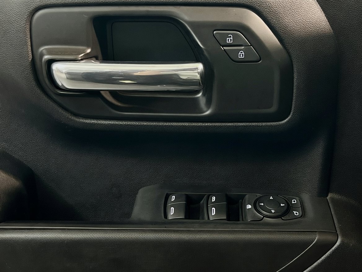 Used 2023 Chevrolet Silverado 1500 Custom RWD image 13