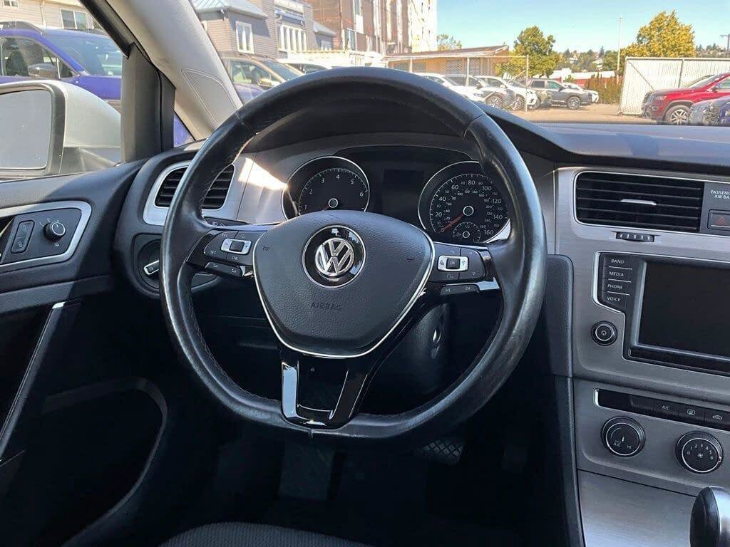 Used 2016 Volkswagen Golf S FWD image 19