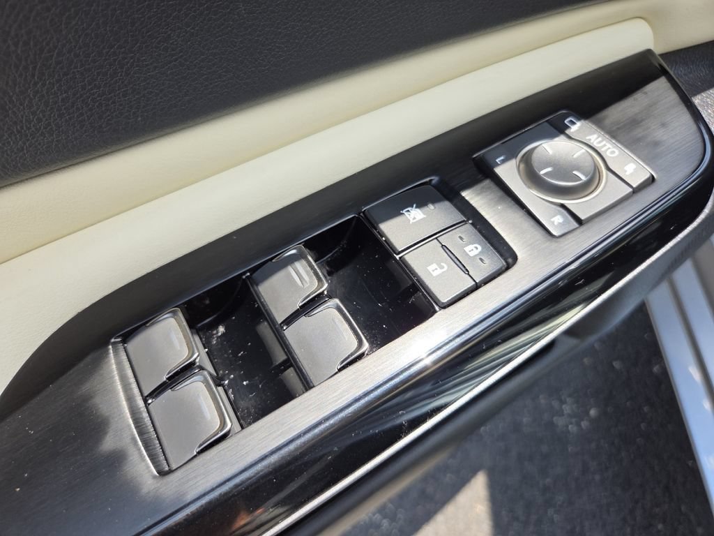 Used 2022 Lexus ES 250 w/ Premium Package AWD/4WD image 31