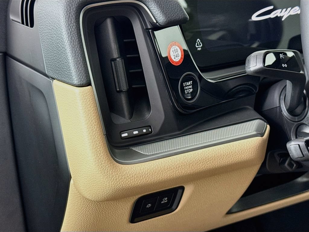 New 2026 Porsche Cayenne AWD/4WD image 11