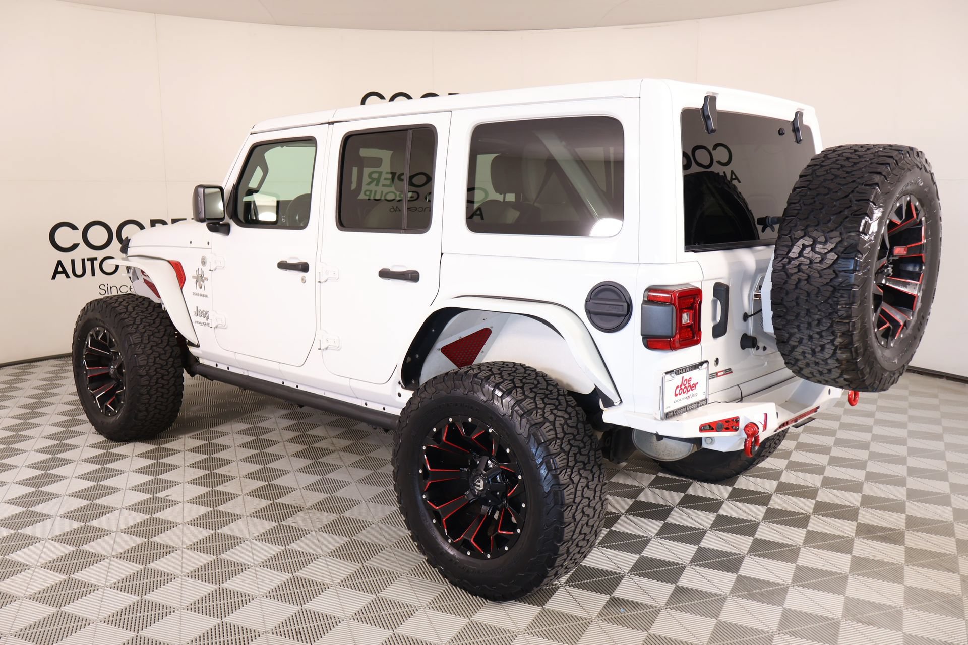 Used 2019 Jeep Wrangler Unlimited Sahara AWD/4WD image 23