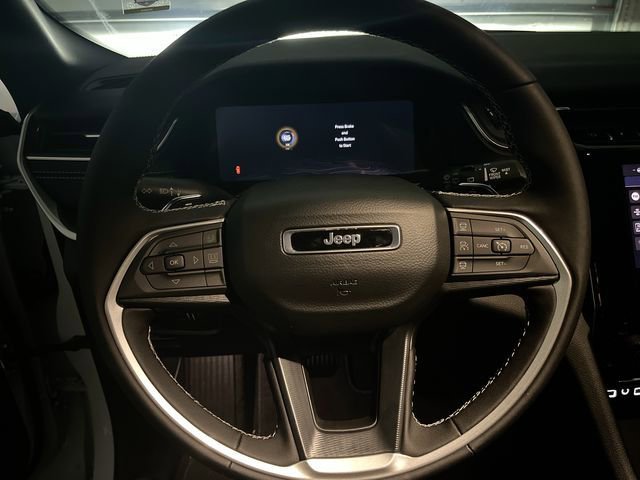 New 2025 Jeep Grand Cherokee L Altitude image 14