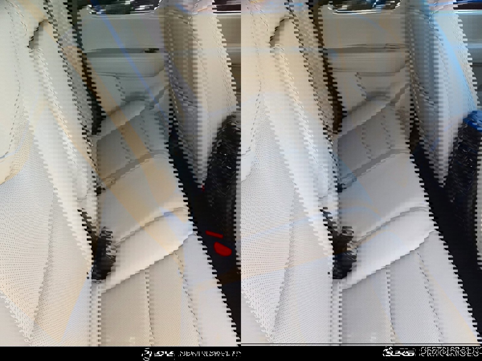 Used 2018 Cadillac XT5 Luxury w/ Driver Awareness Package image 30