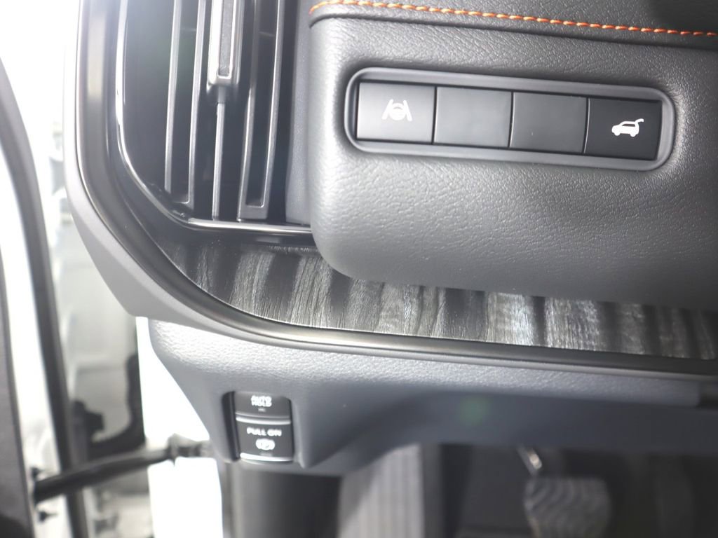 New 2025 Nissan Armada PRO-4X image 19