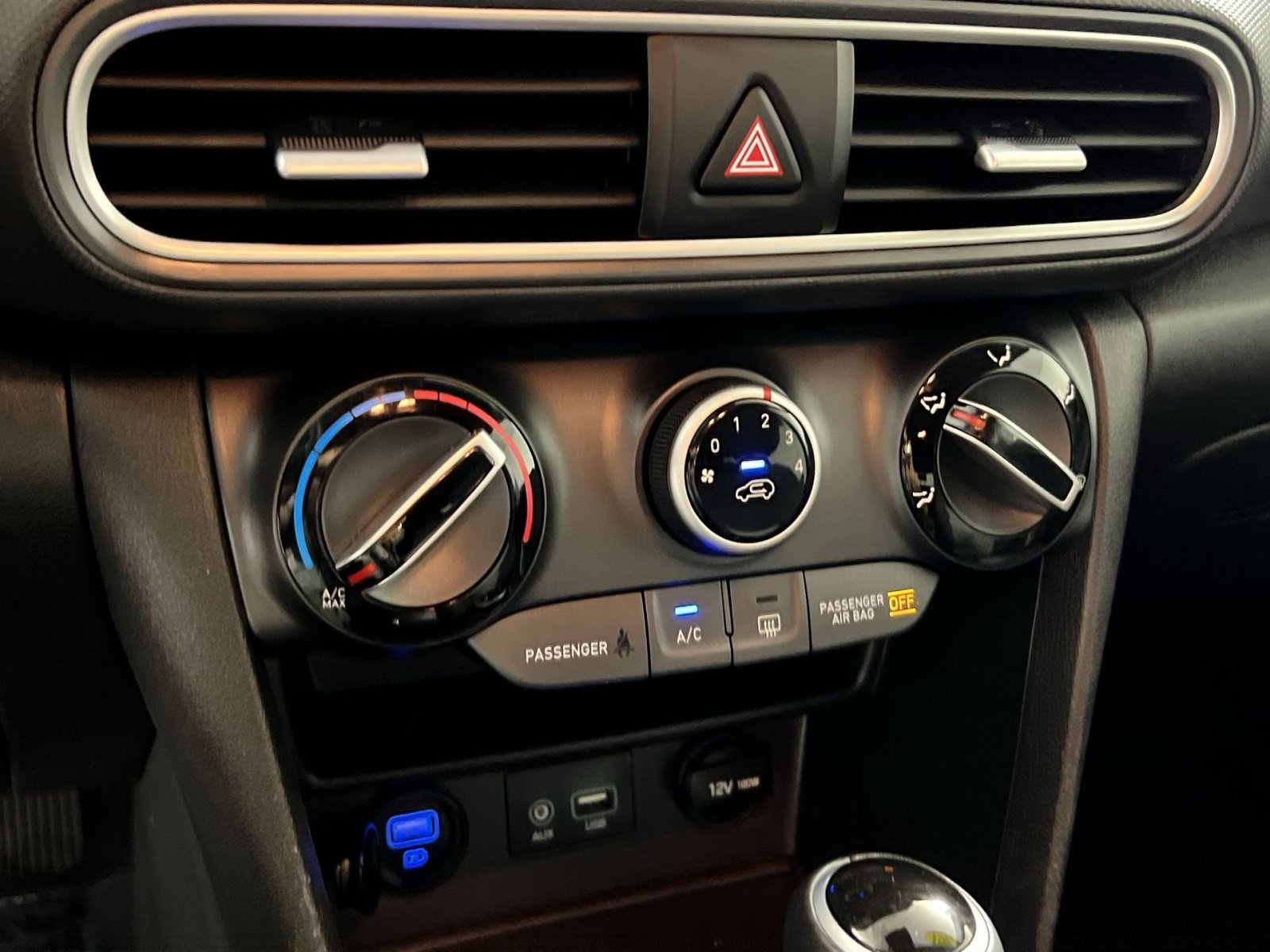 Used 2021 Hyundai Kona SEL FWD image 22
