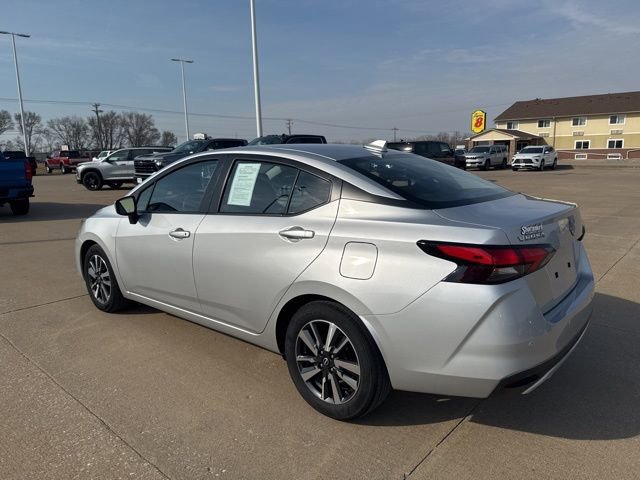 Used 2025 Nissan Versa SV image 5