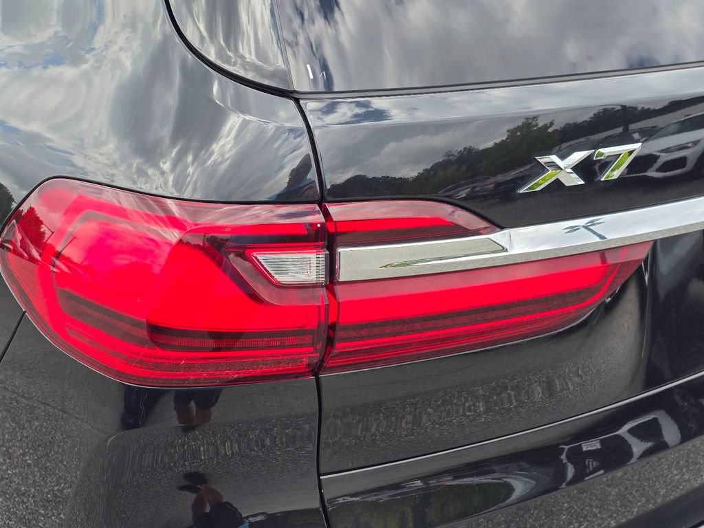 Used 2019 BMW X7 xDrive50i w/ M Sport Package AWD/4WD image 10