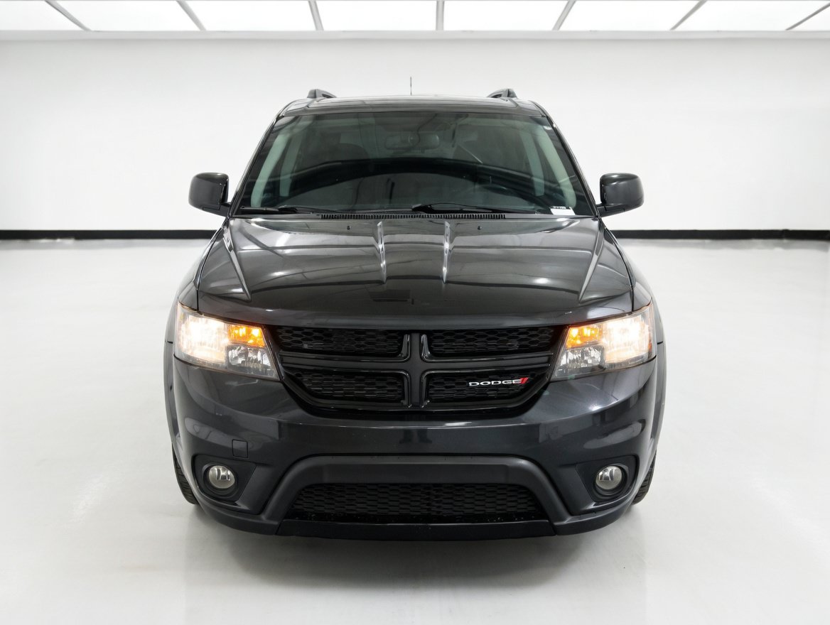 Used 2018 Dodge Journey SXT w/ Connectivity Group FWD image 2