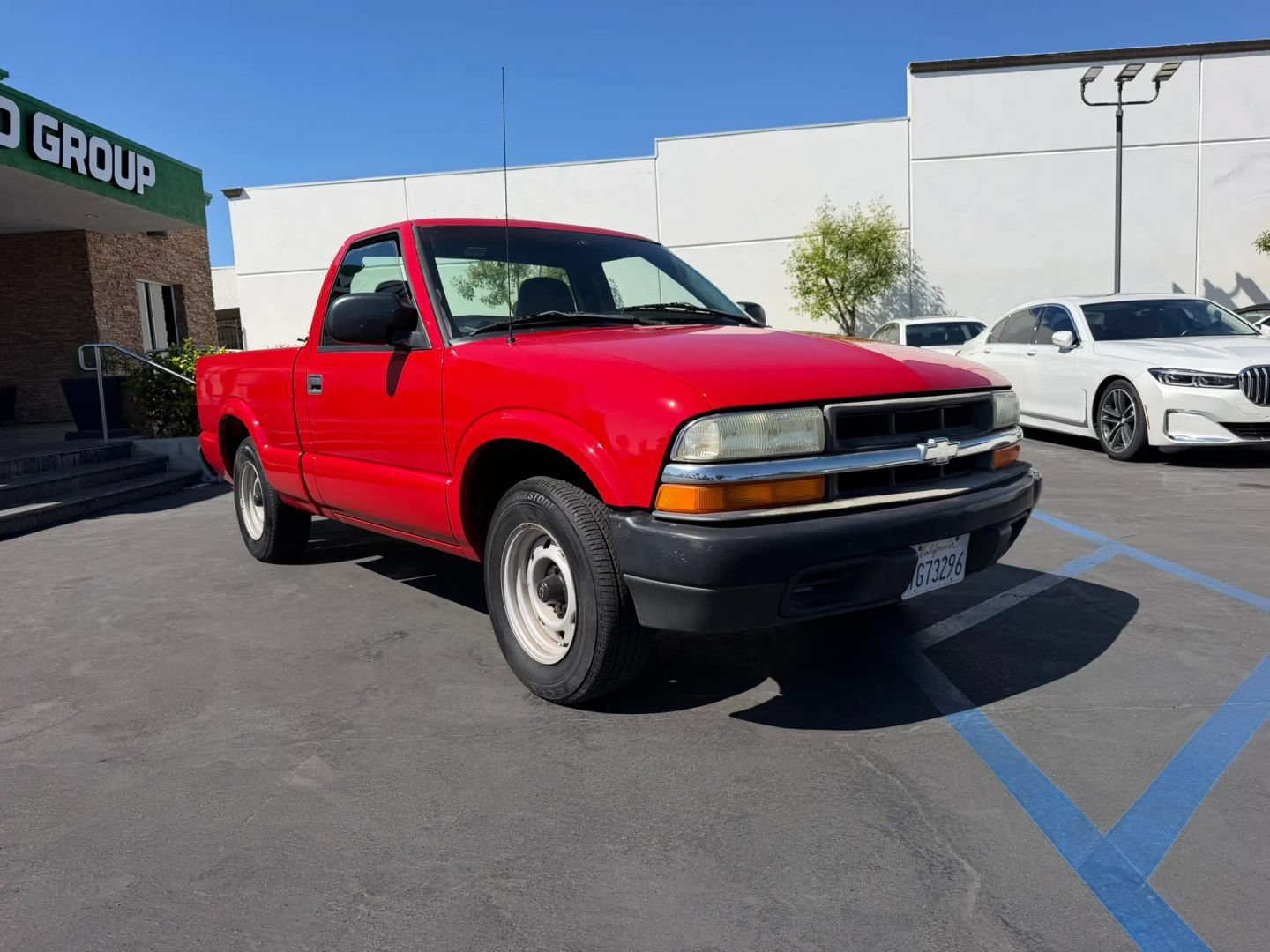 Used 2003 Chevrolet S10 Pickup 2WD Regular Cab image 3