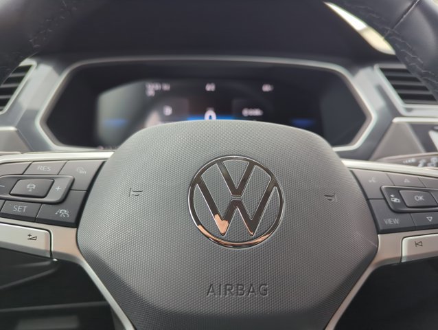Used 2024 Volkswagen Tiguan Wolfsburg Edition image 25
