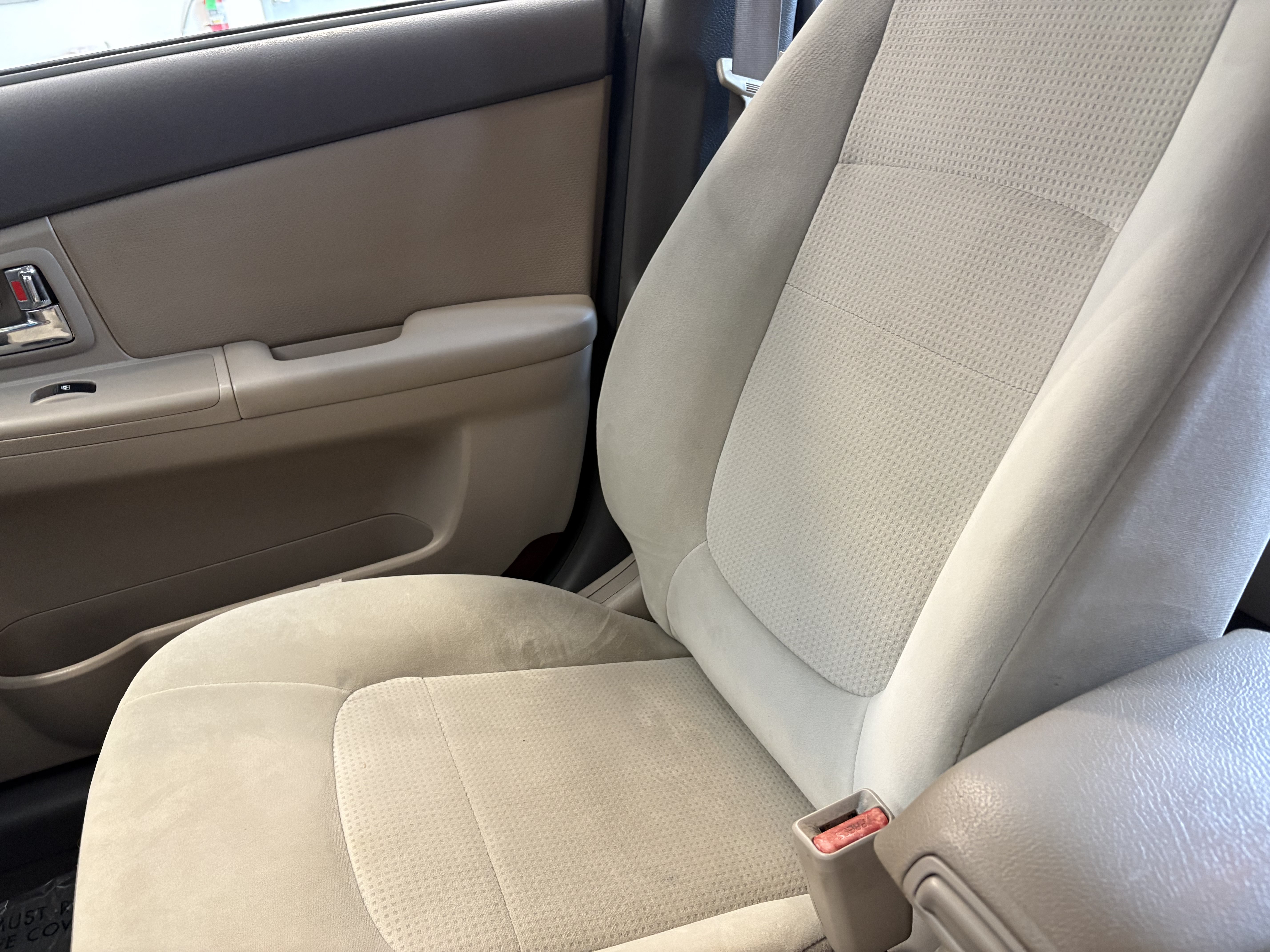 Used 2009 Kia Spectra EX FWD image 12